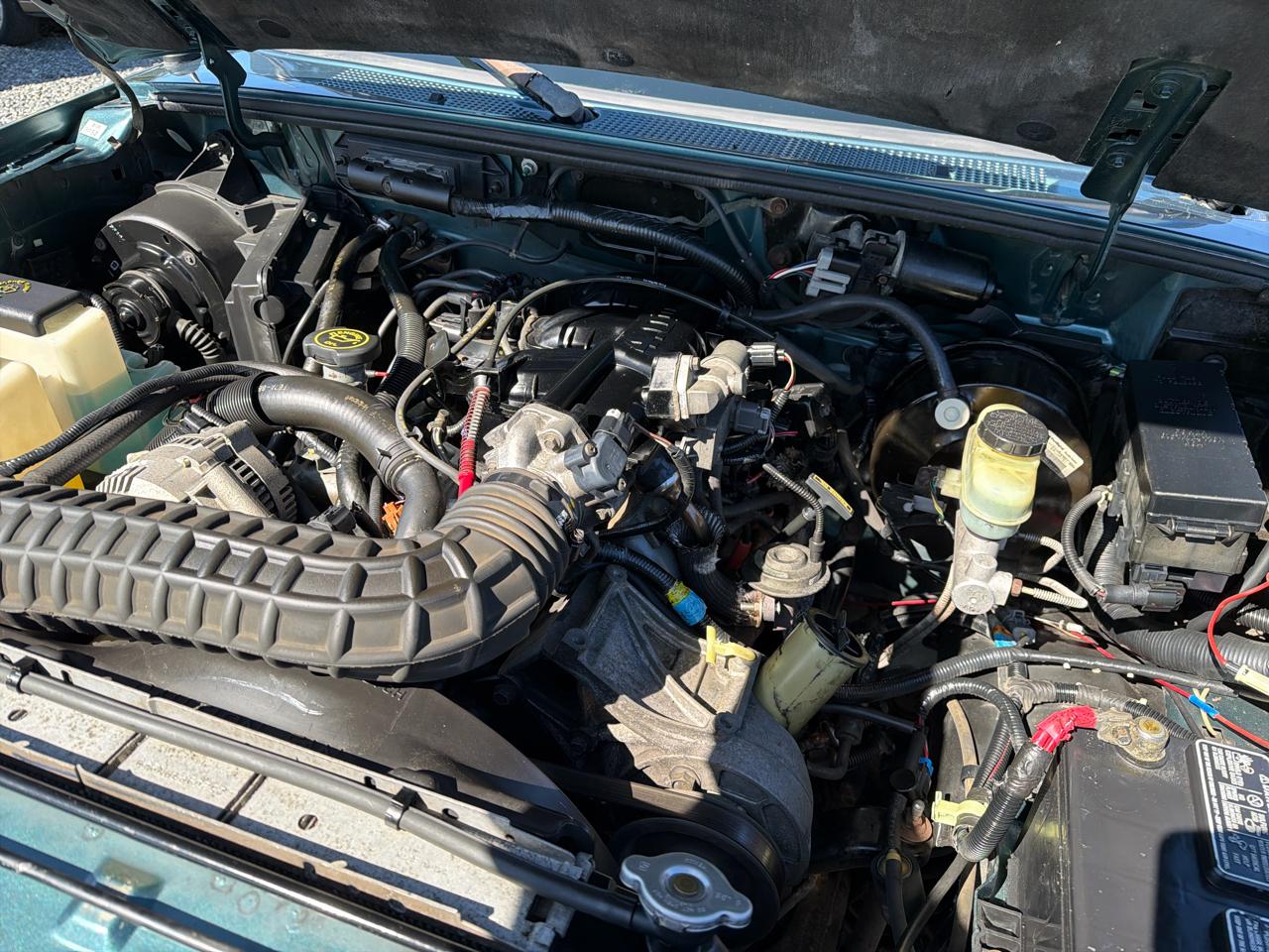 Ford Ranger XL Reg. Cab Short Bed 4WD 1997