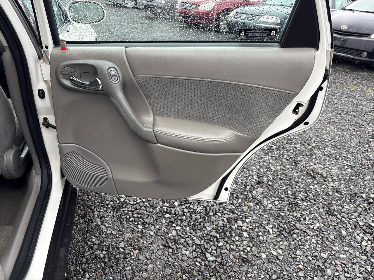 Saturn LW LW200 2002