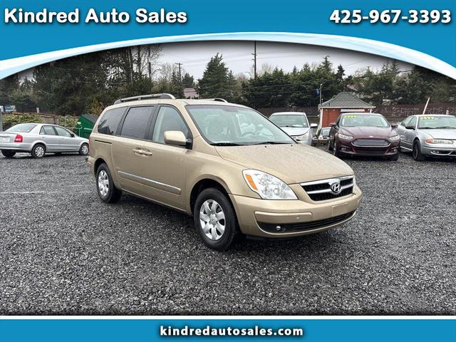 Gold 2007 Hyundai Entourage SE FWD Minivan Front-Wheel Drive Automatic
