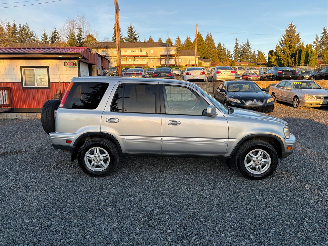 View vehicle photo 2