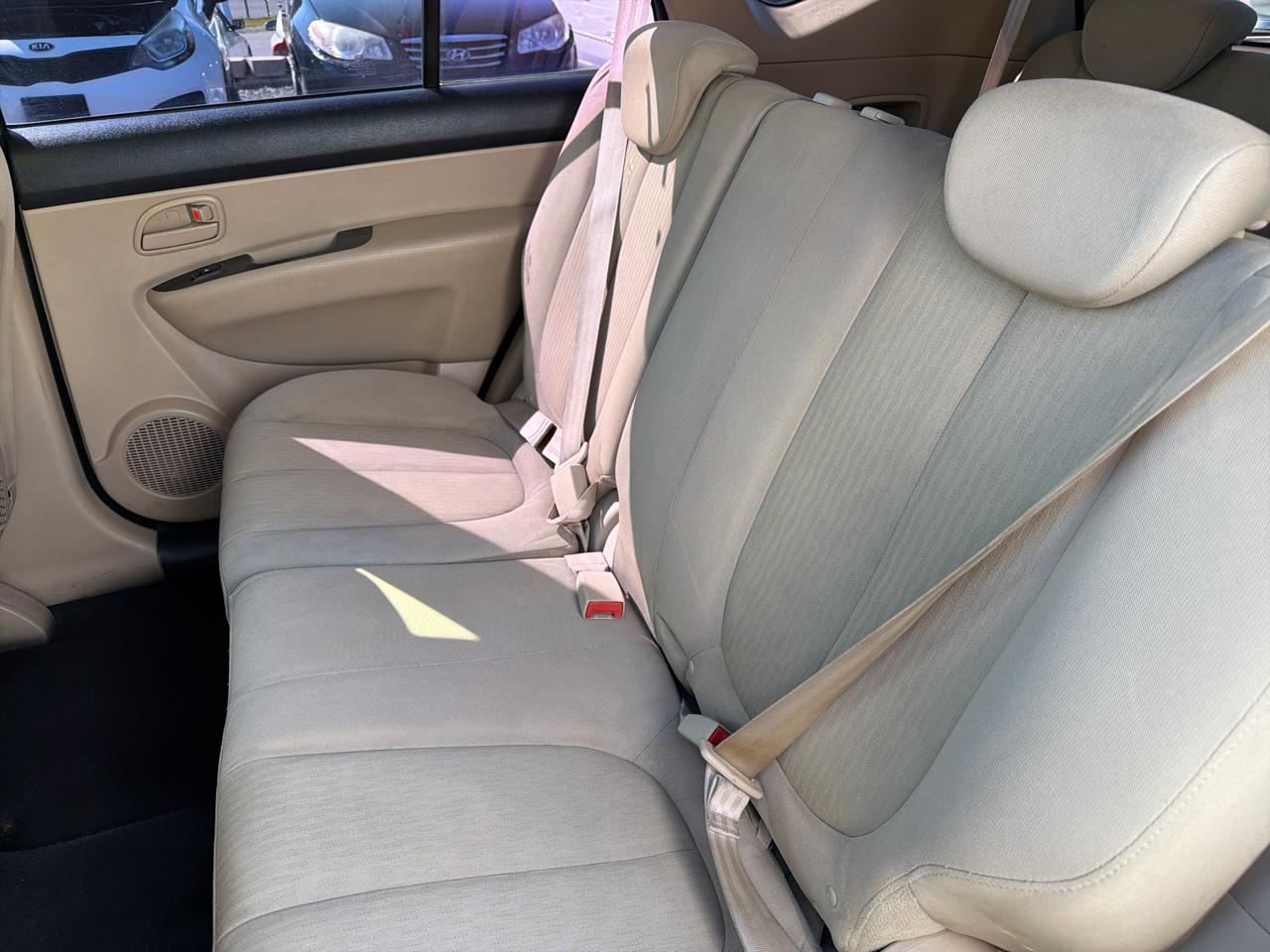 Kia Rondo Base 2009