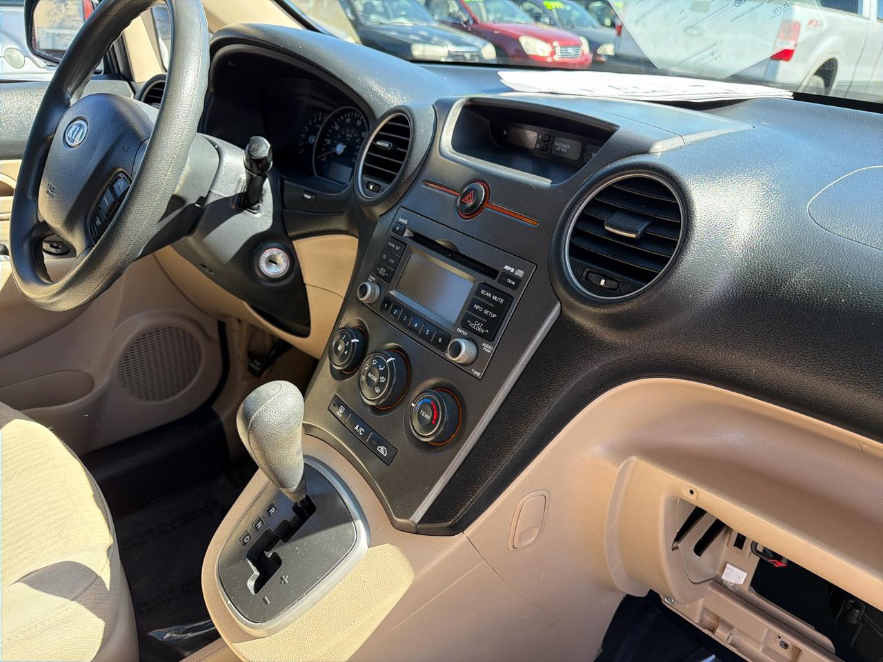 Kia Rondo Base 2009