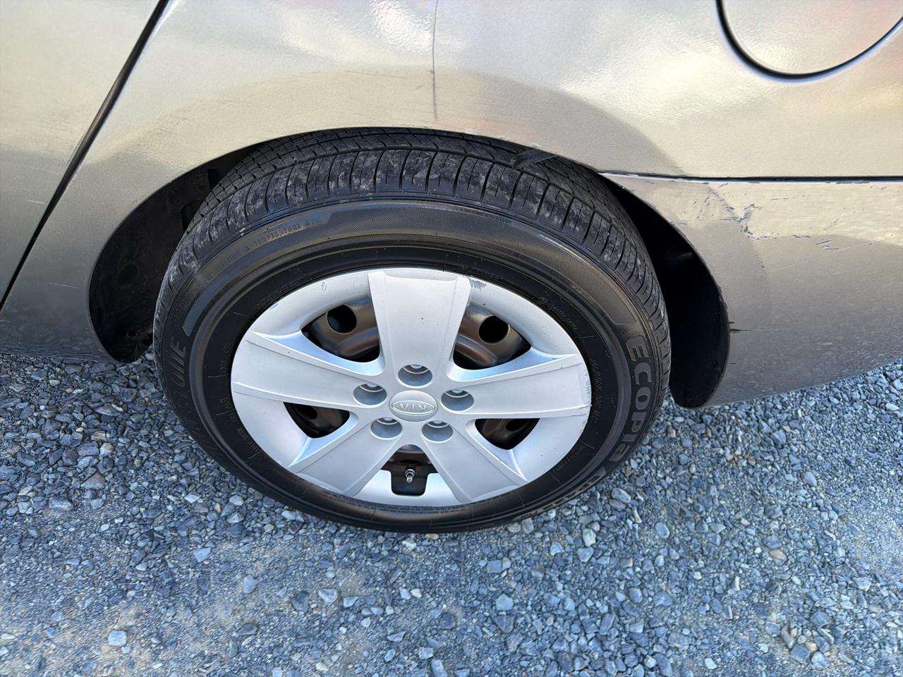 Kia Rondo Base 2009
