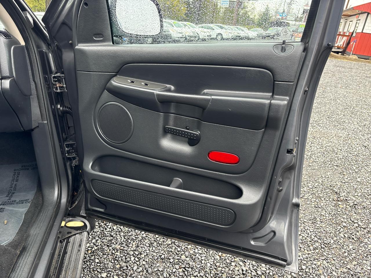 Dodge Ram 1500 SLT Quad Cab 2WD 2004