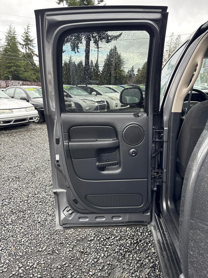 Dodge Ram 1500 SLT Quad Cab 2WD 2004