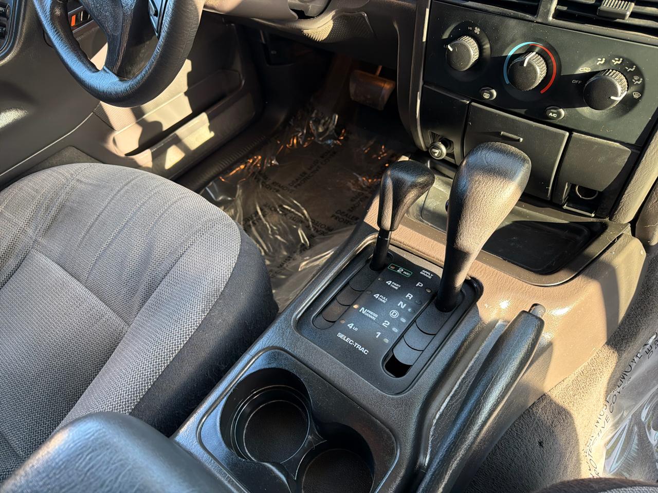 Jeep Grand Cherokee Laredo 4WD 2000