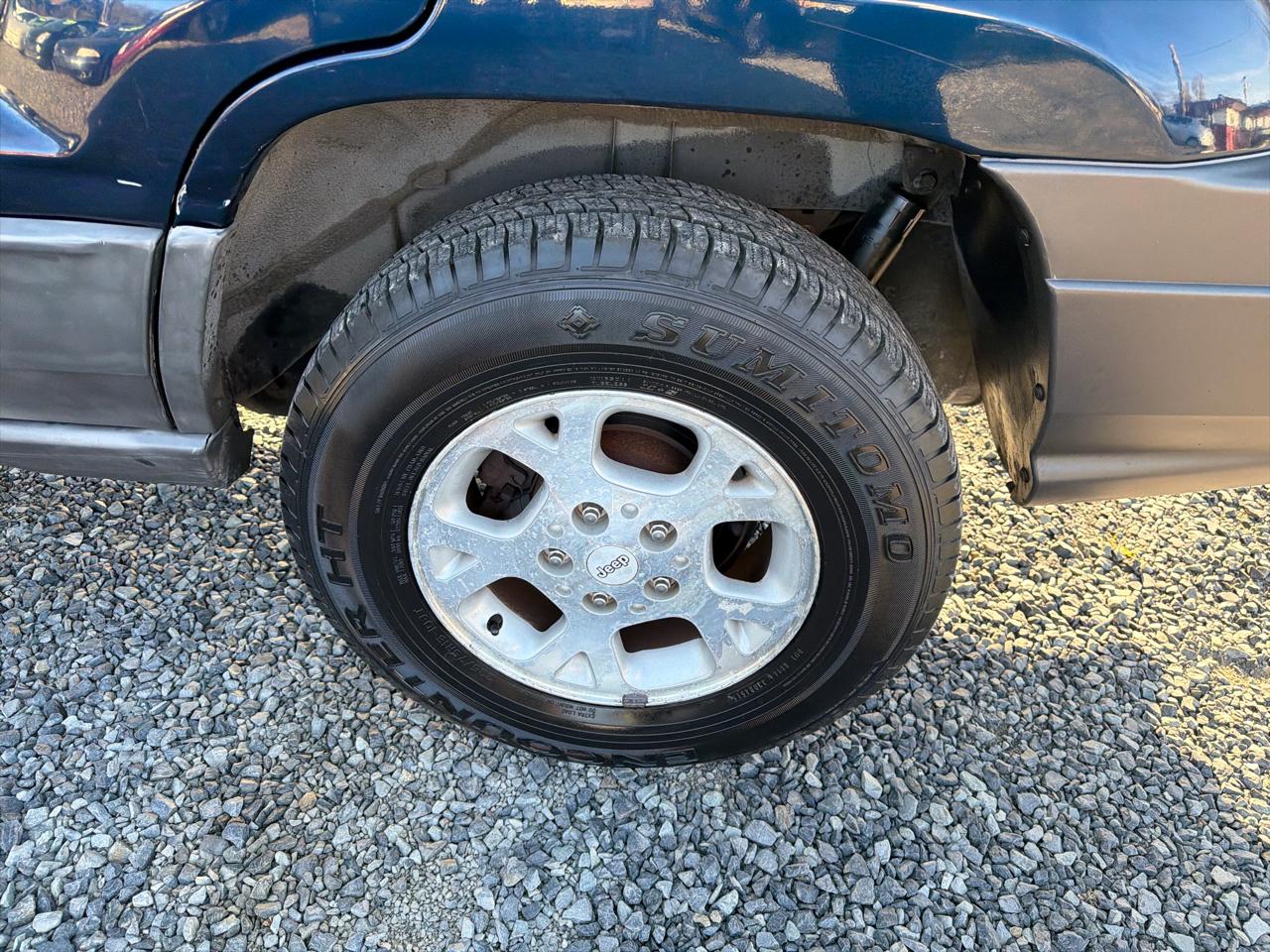 Jeep Grand Cherokee Laredo 4WD 2000