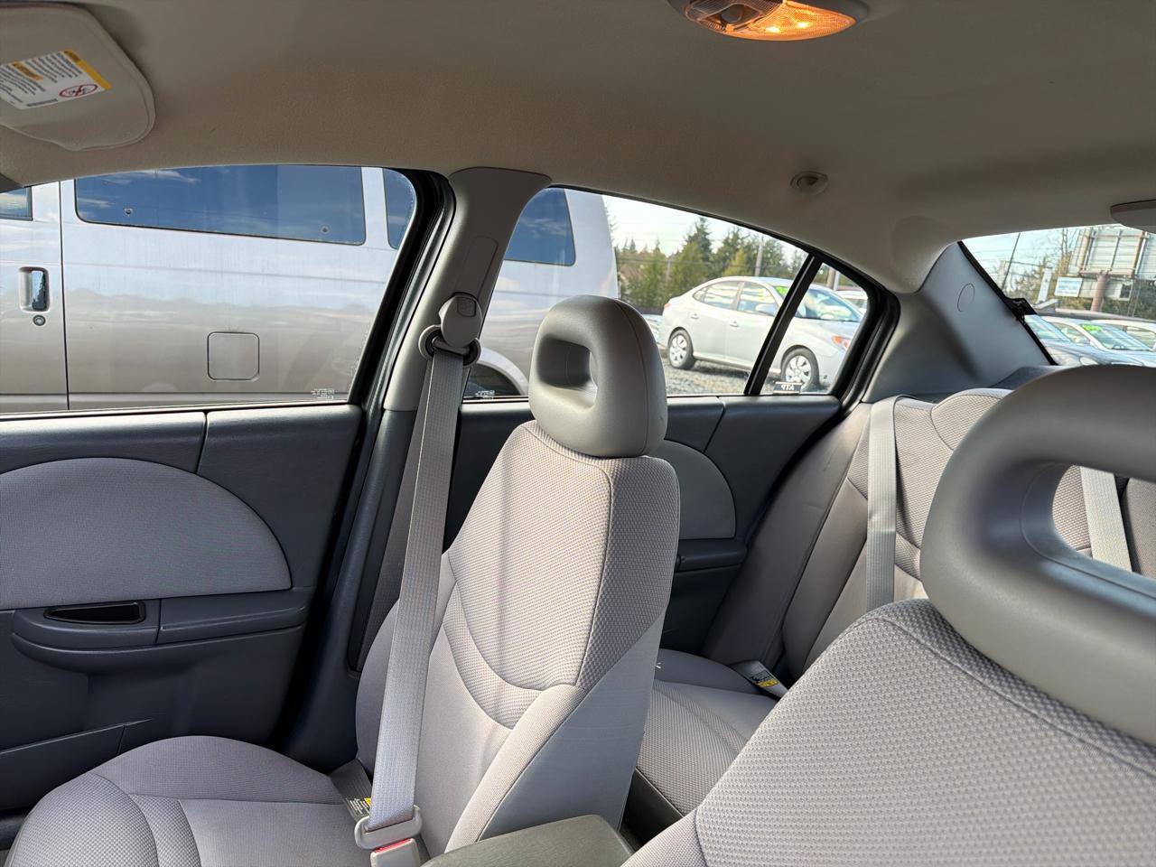 Saturn ION Sedan 2 2004