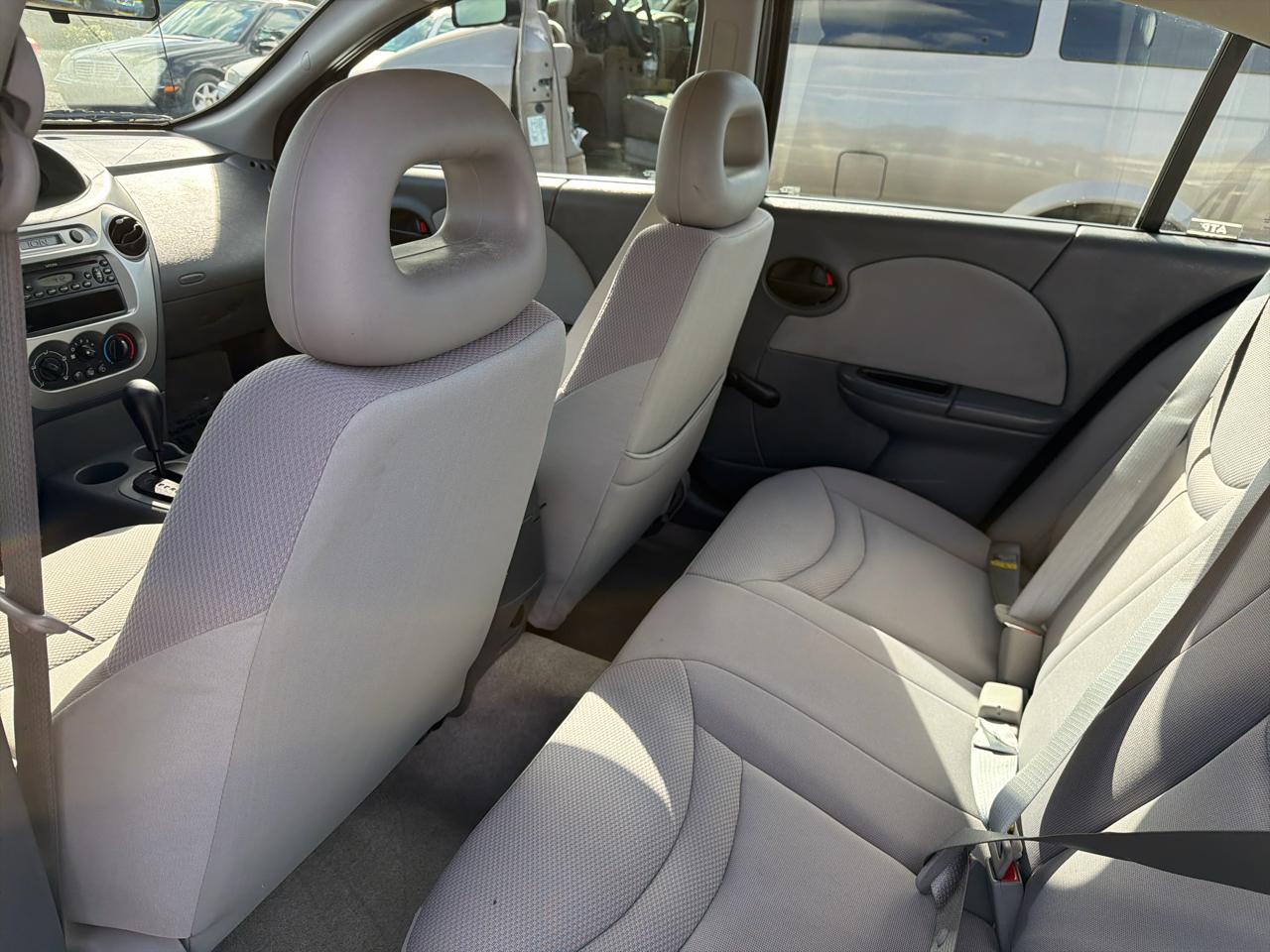 Saturn ION Sedan 2 2004