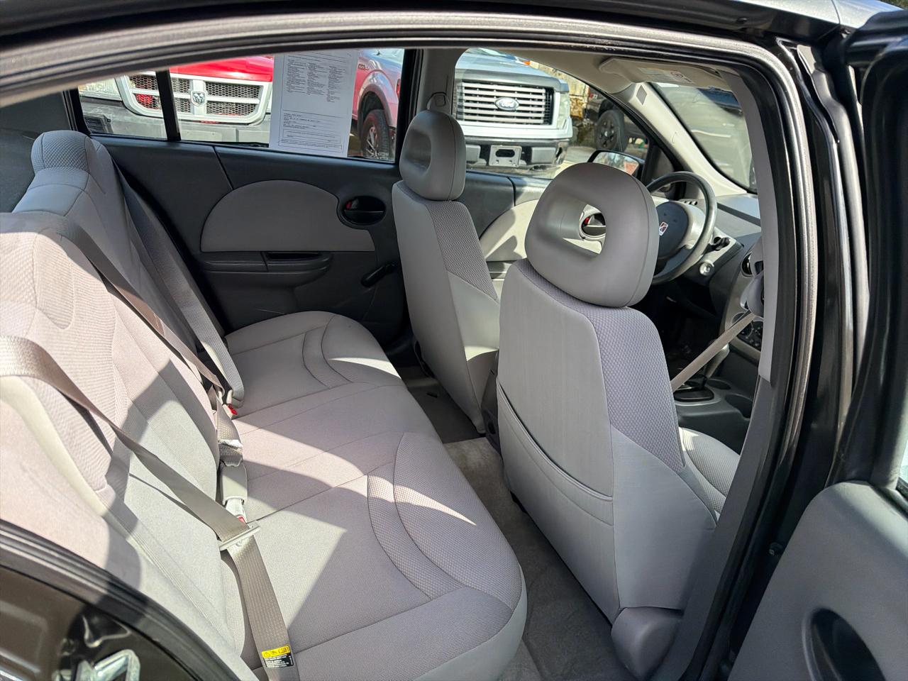 Saturn ION Sedan 2 2004