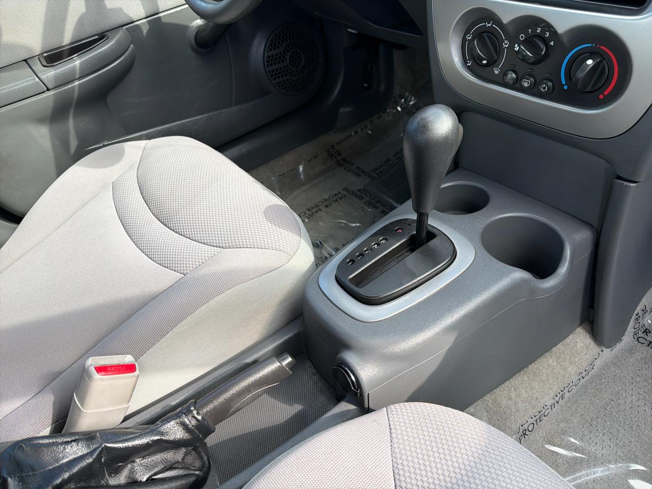 Saturn ION Sedan 2 2004