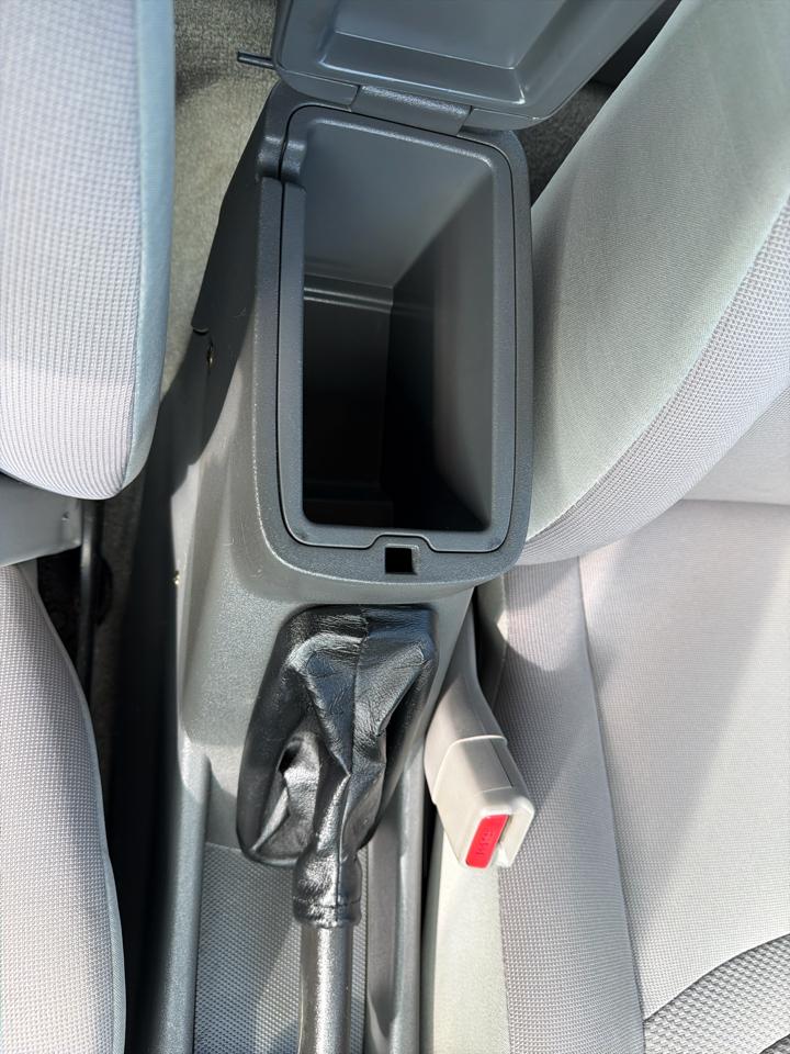 Saturn ION Sedan 2 2004