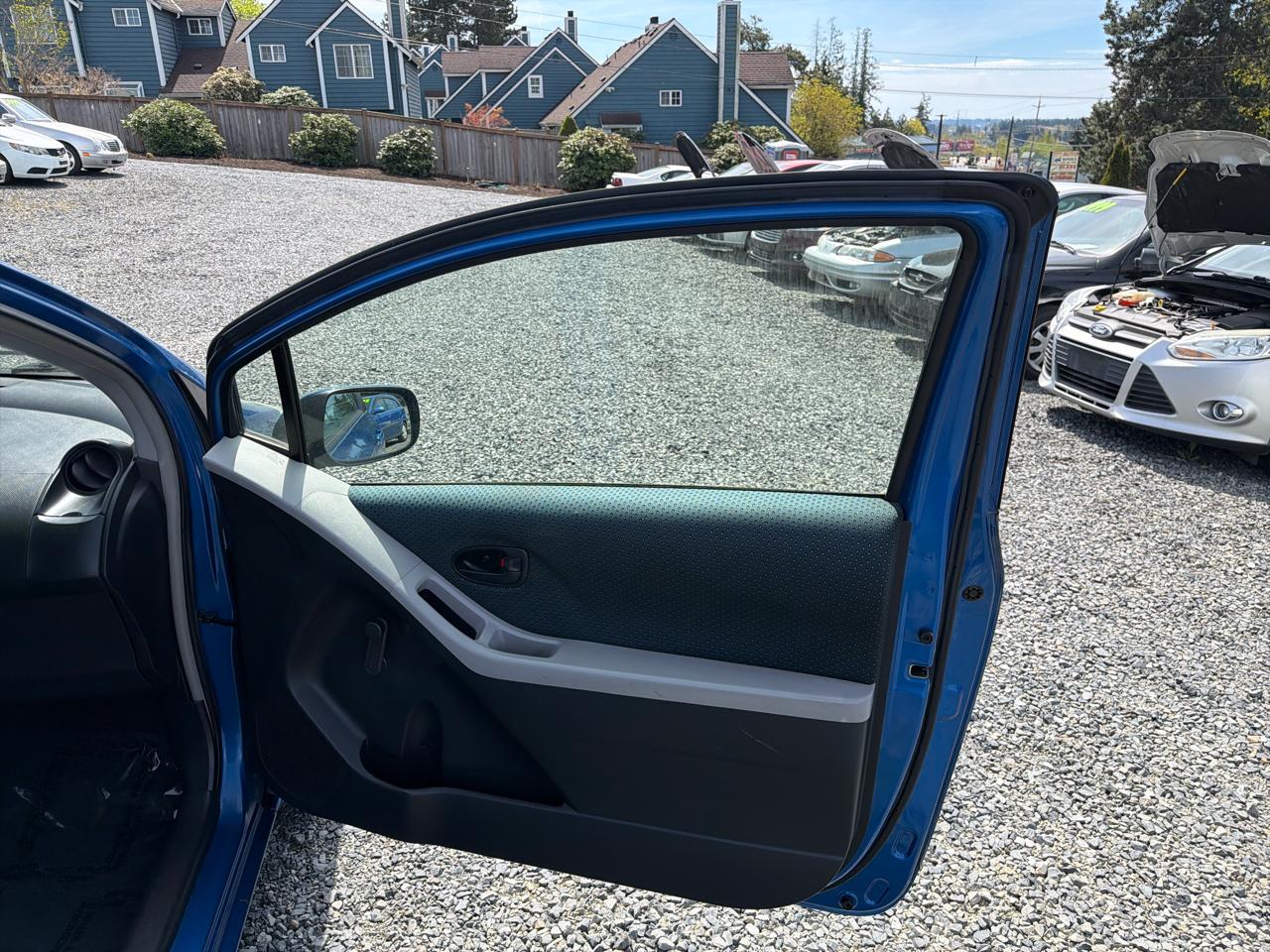Toyota Yaris 3-Door Liftback 2007