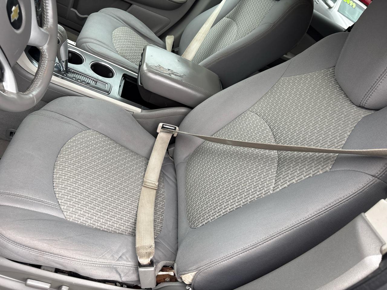 Chevrolet Traverse LT AWD 2012