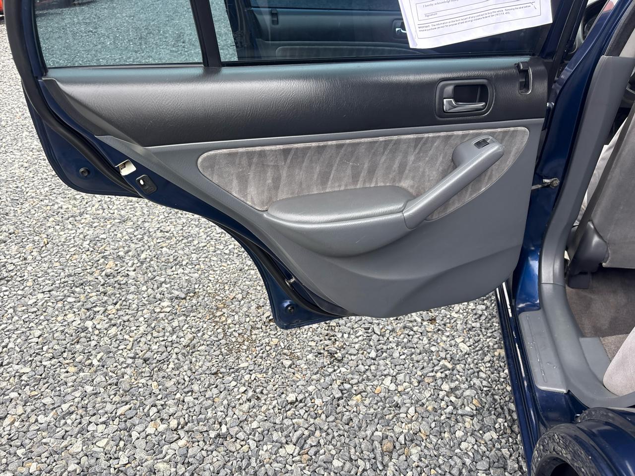 Honda Civic LX Sedan AT 2004