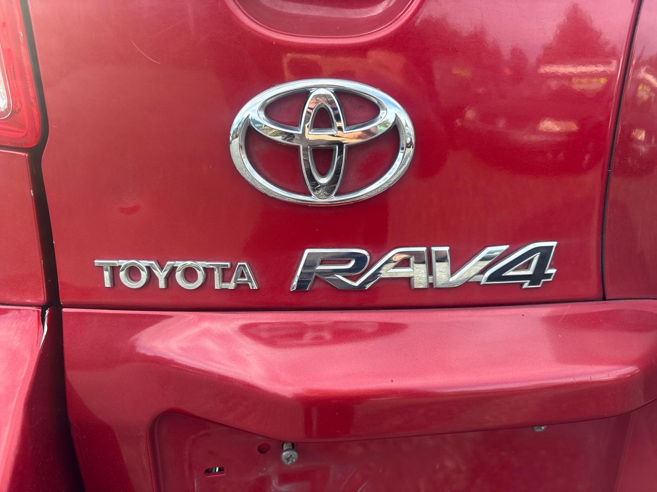 Toyota RAV4 Base I4 4WD 2007