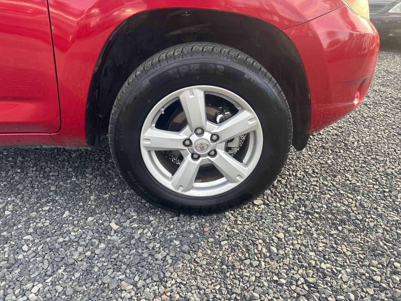 Toyota RAV4 Base I4 4WD 2007