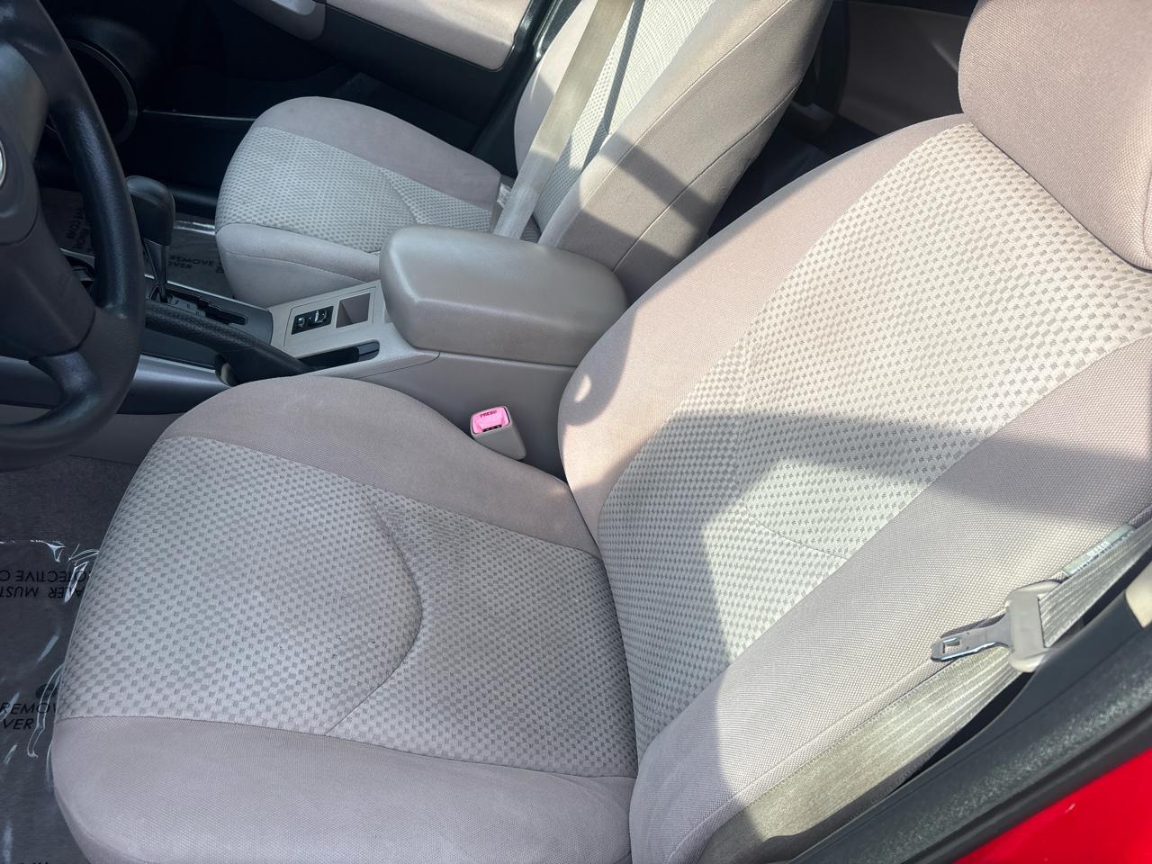 Toyota RAV4 Base I4 4WD 2007