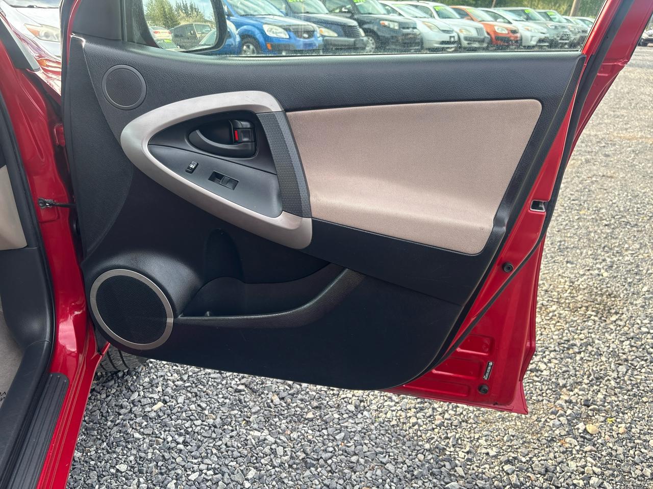 Toyota RAV4 Base I4 4WD 2007