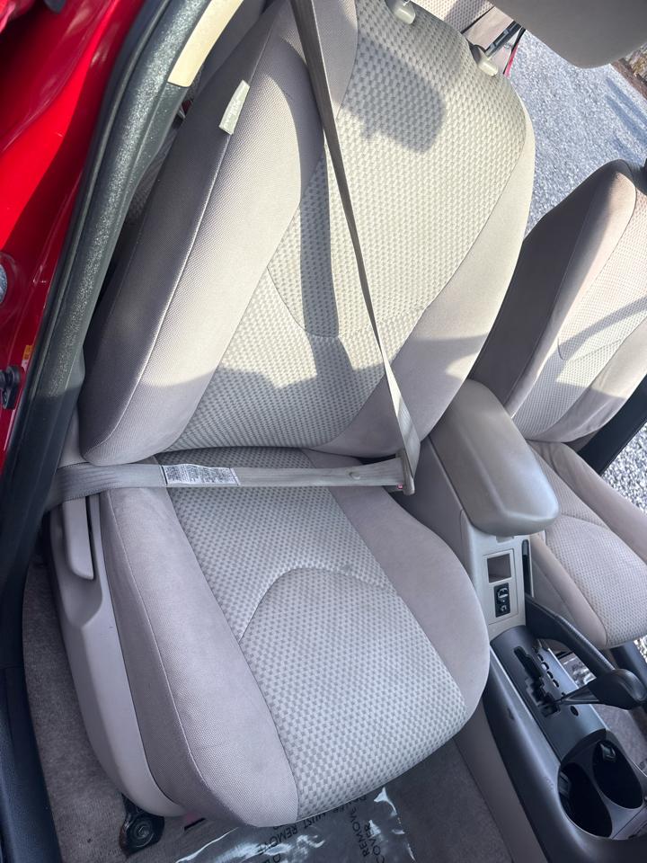 Toyota RAV4 Base I4 4WD 2007