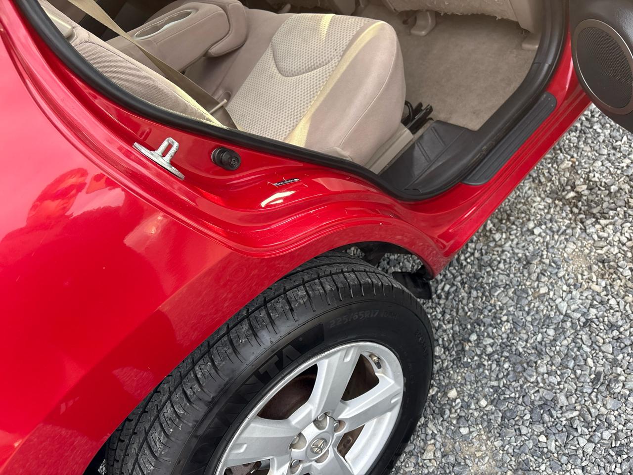 Toyota RAV4 Base I4 4WD 2007