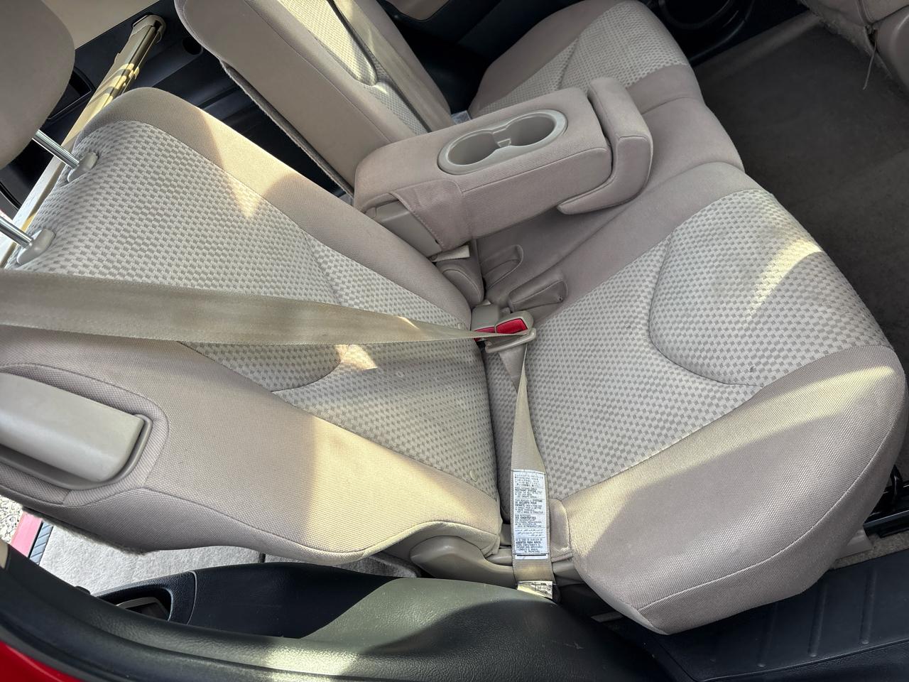 Toyota RAV4 Base I4 4WD 2007