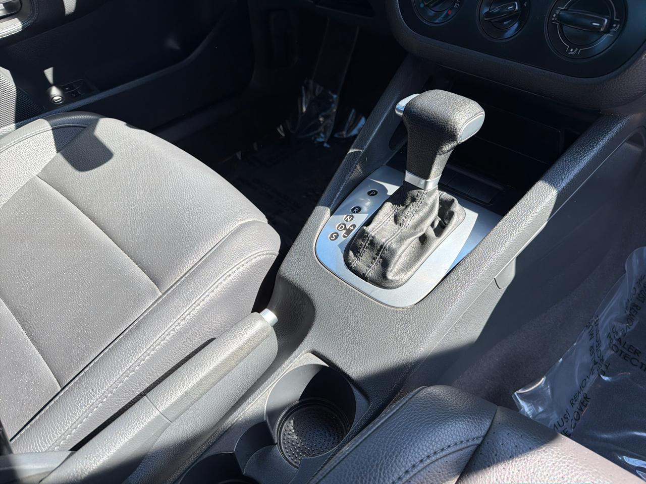 Volkswagen Jetta 2.5L 2006