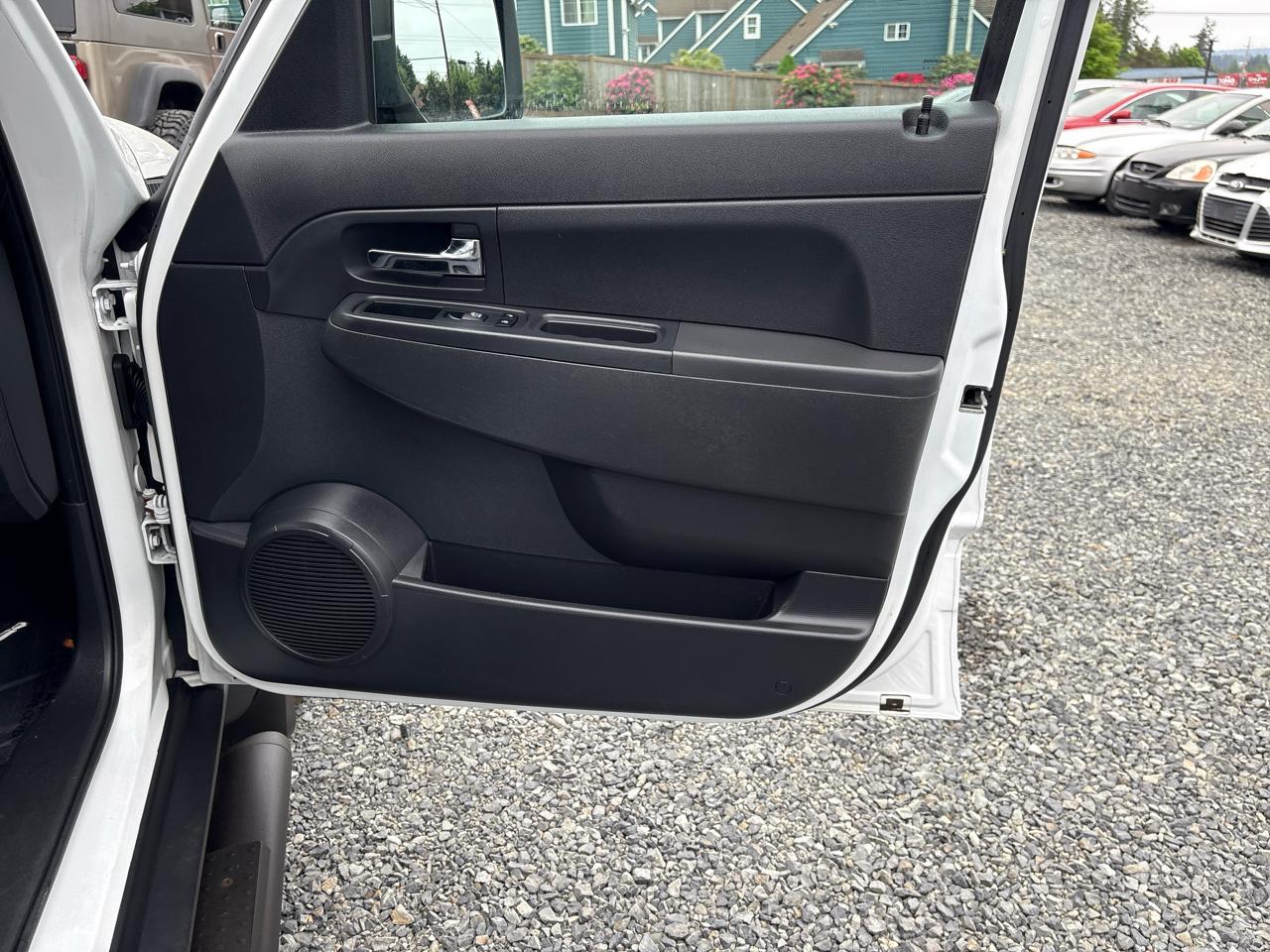 Jeep Liberty Sport 4WD 2012