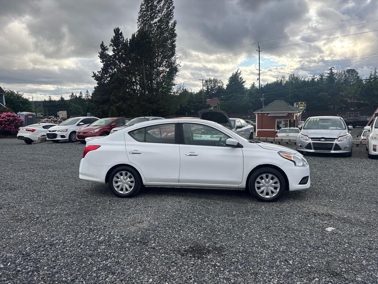 Nissan Versa 1.6 S 5M 2017