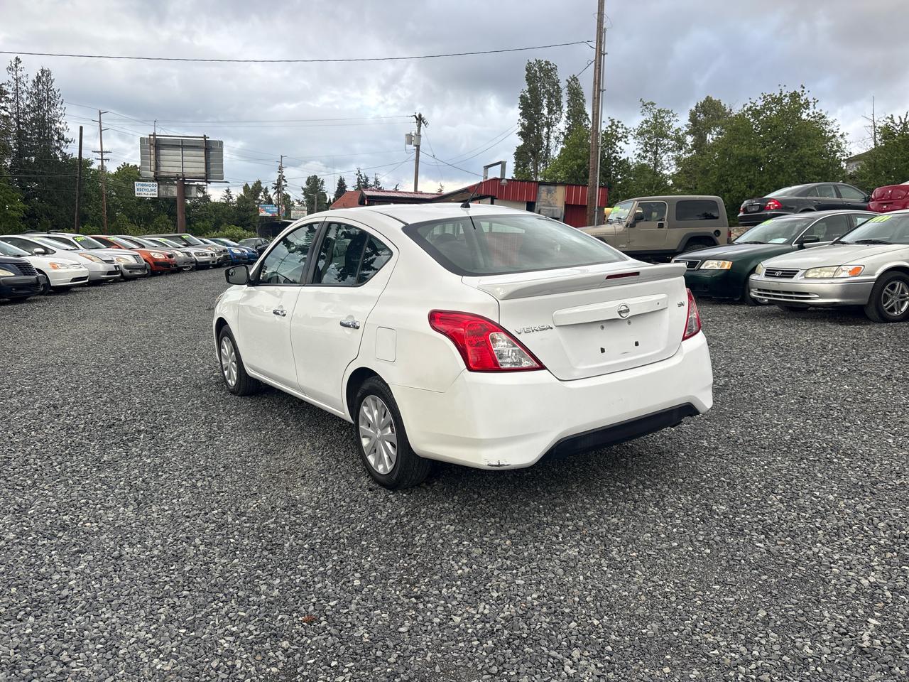 Nissan Versa 1.6 S 5M 2017