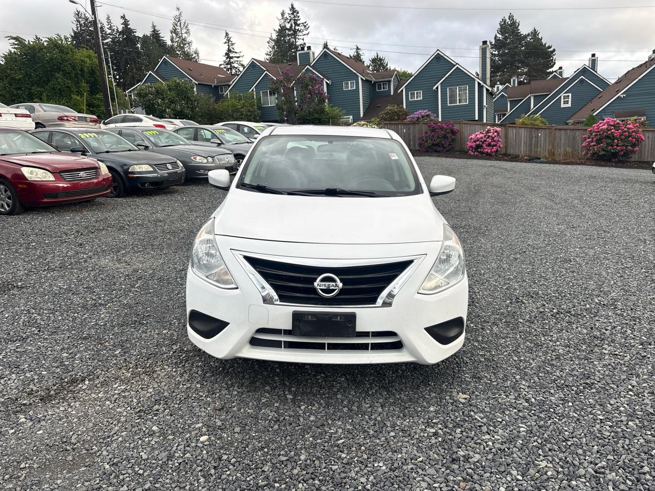 Nissan Versa 1.6 S 5M 2017