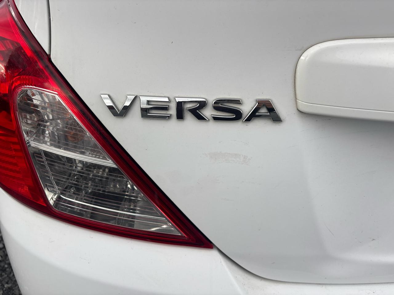 Nissan Versa 1.6 S 5M 2017