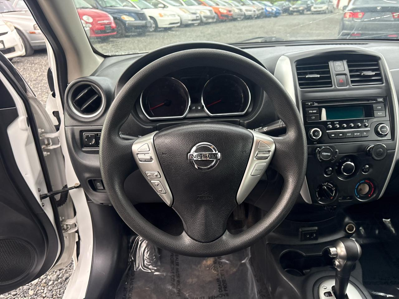 Nissan Versa 1.6 S 5M 2017