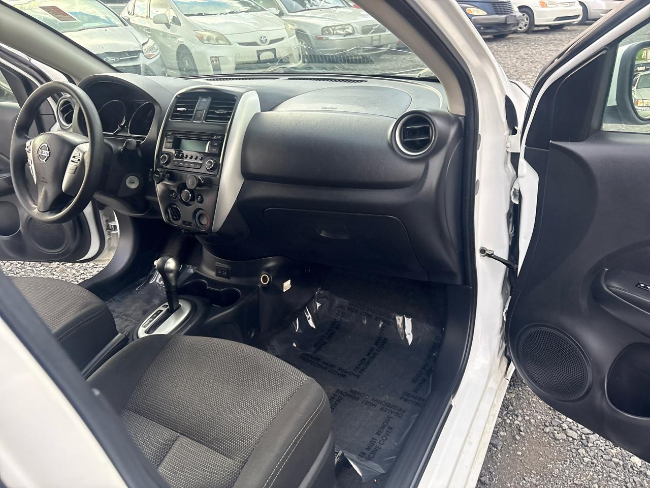 Nissan Versa 1.6 S 5M 2017