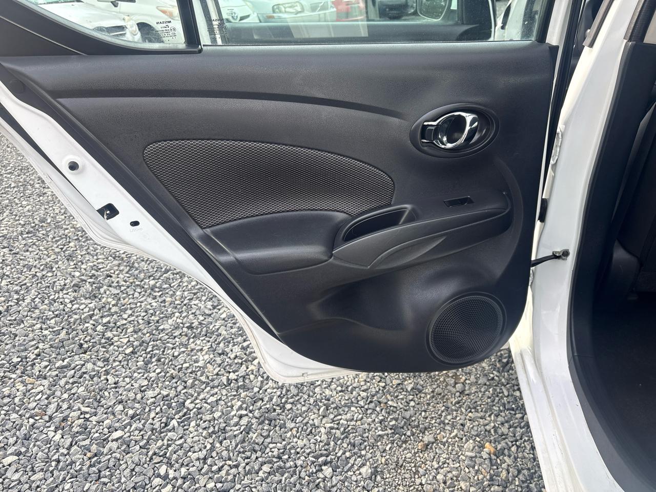 Nissan Versa 1.6 S 5M 2017