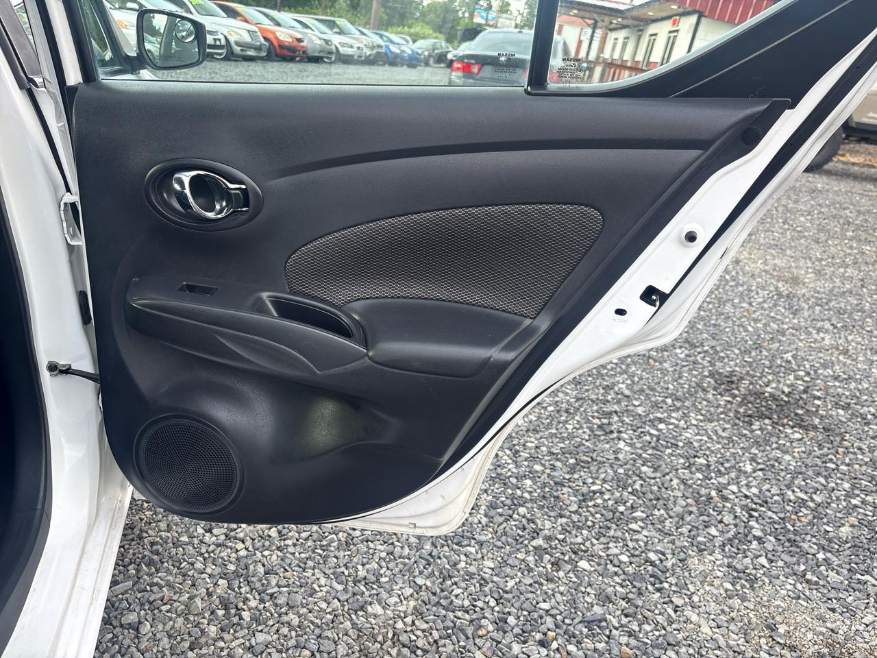 Nissan Versa 1.6 S 5M 2017