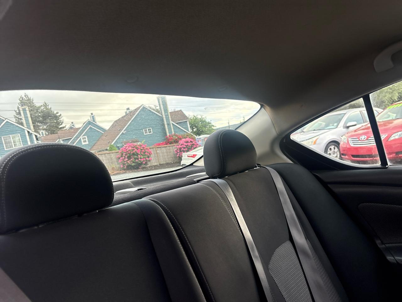 Nissan Versa 1.6 S 5M 2017