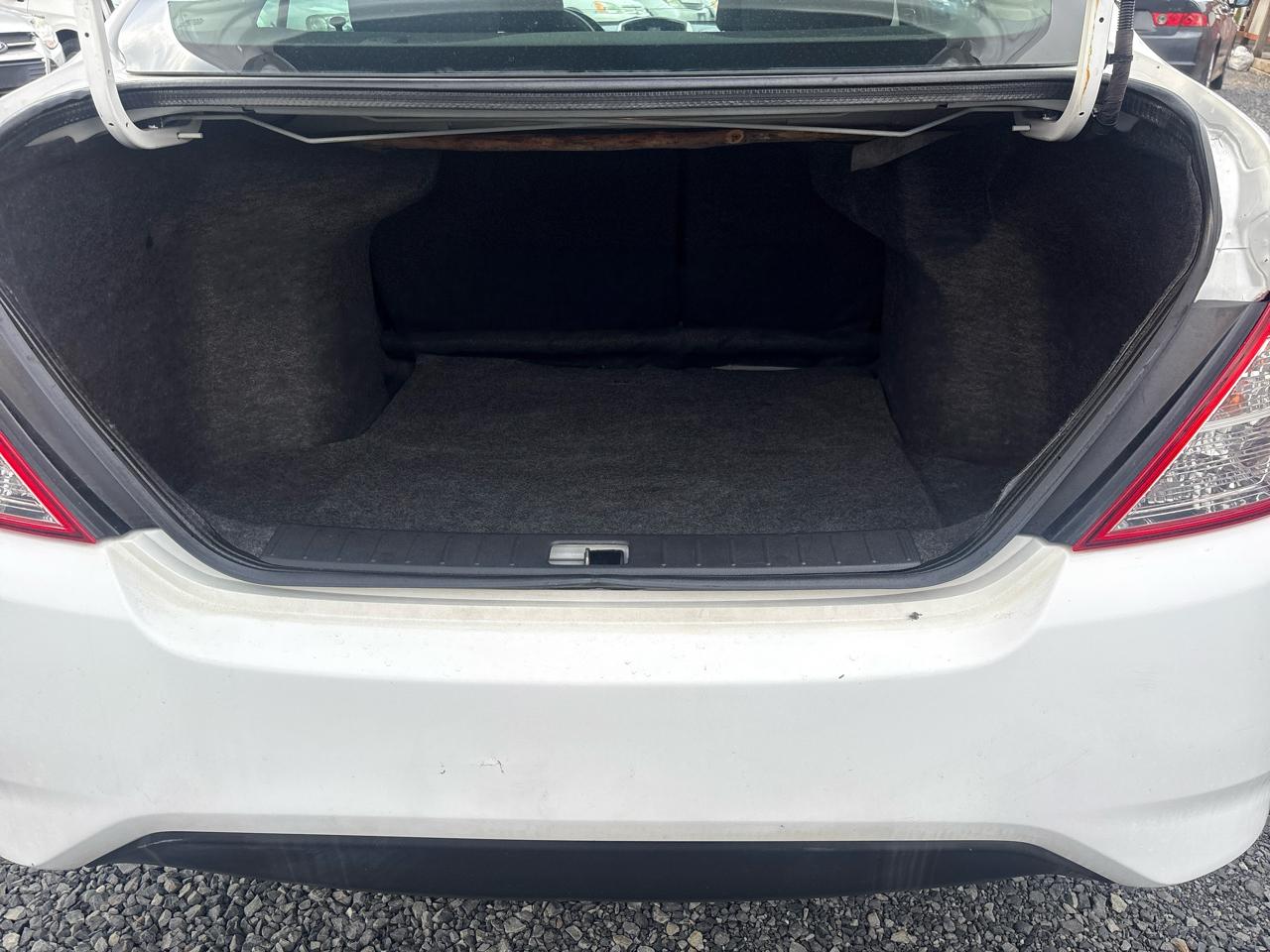 Nissan Versa 1.6 S 5M 2017