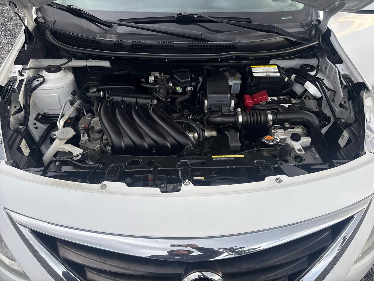 Nissan Versa 1.6 S 5M 2017