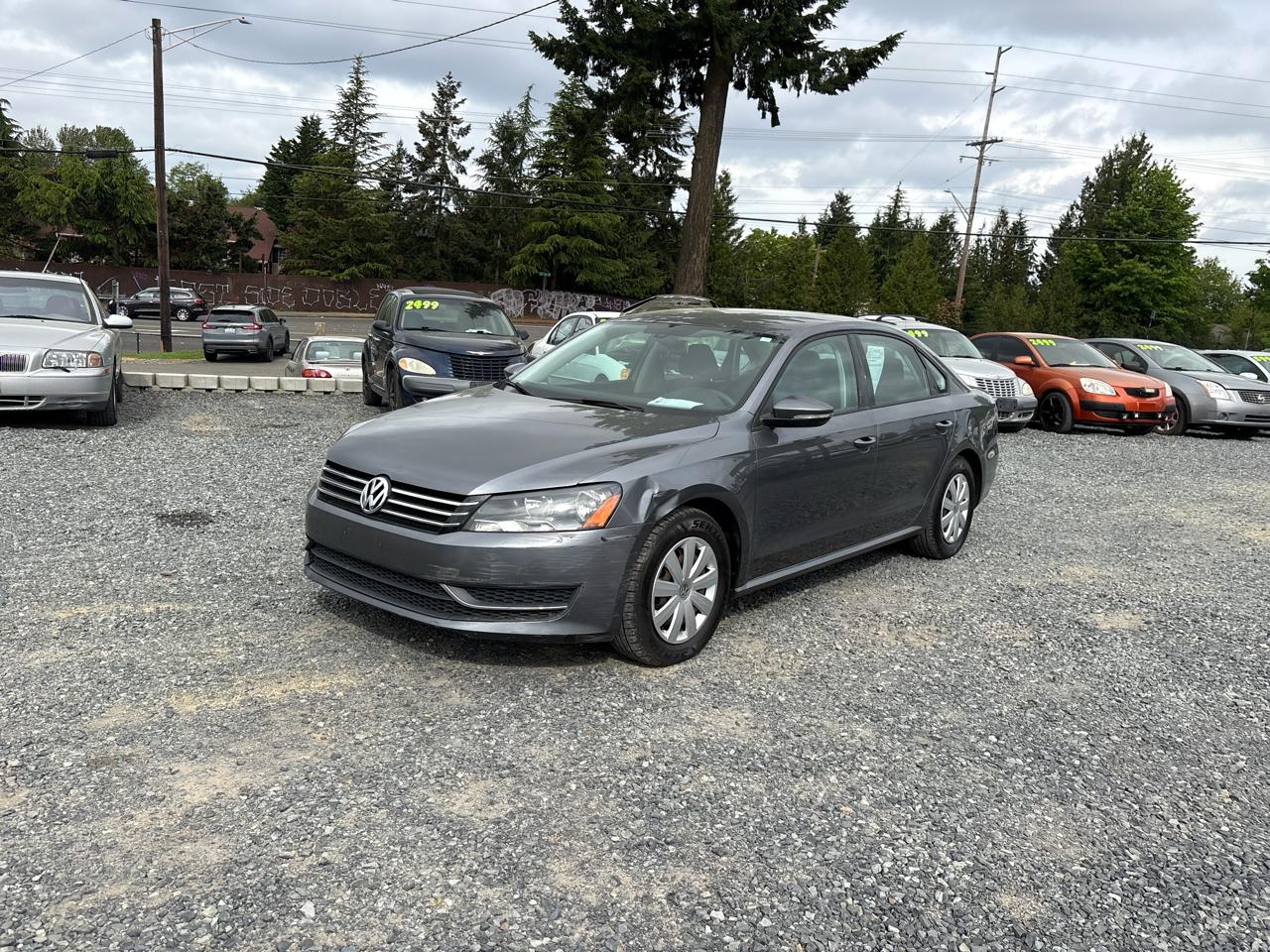 Volkswagen Passat 2.5L S W/Appearance 2012