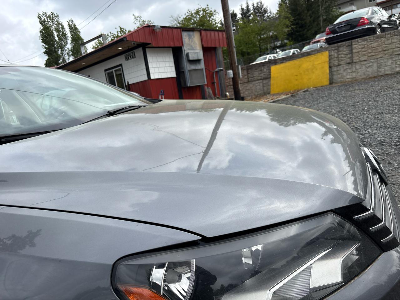 Volkswagen Passat 2.5L S W/Appearance 2012