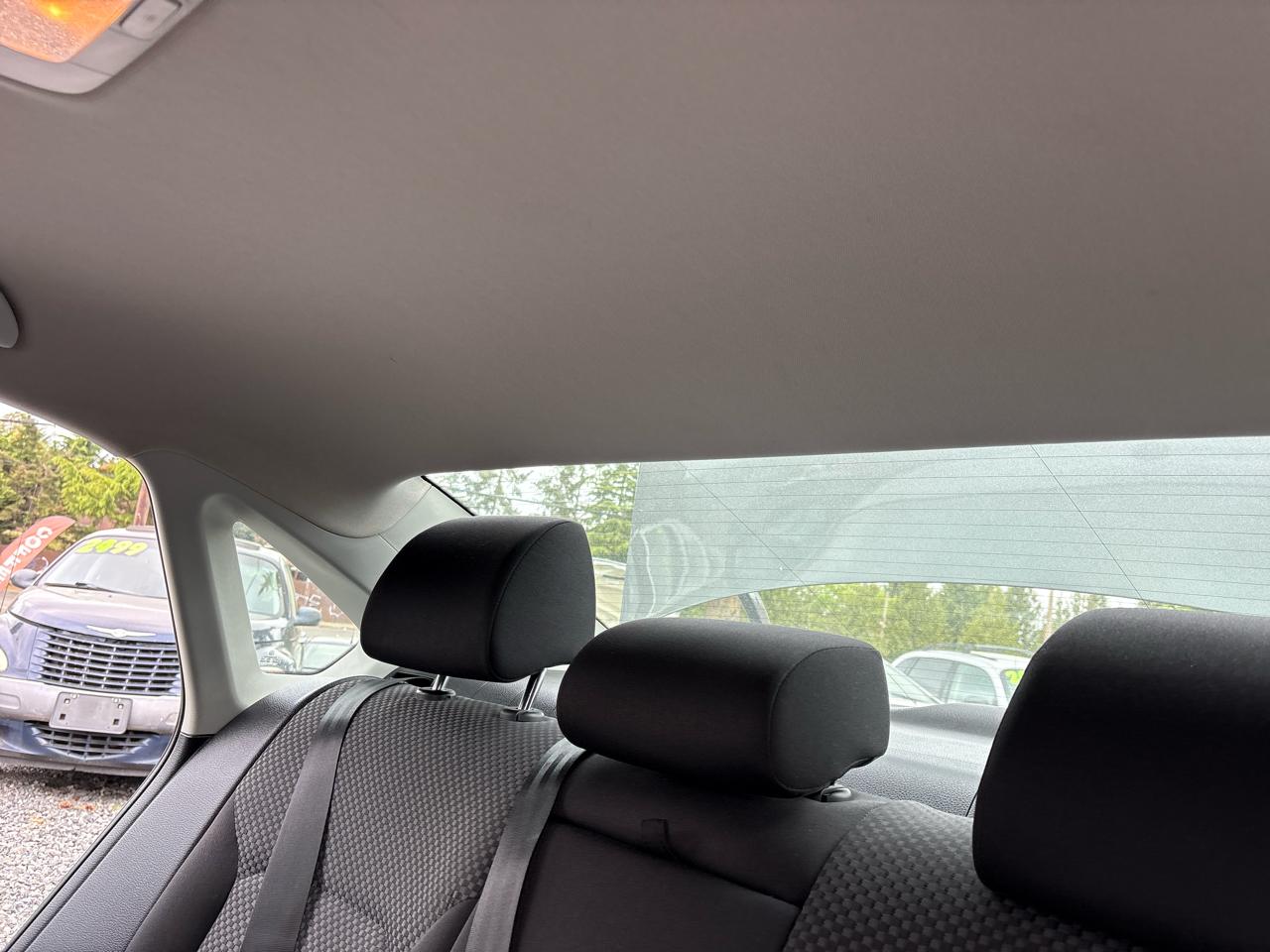 Volkswagen Passat 2.5L S W/Appearance 2012