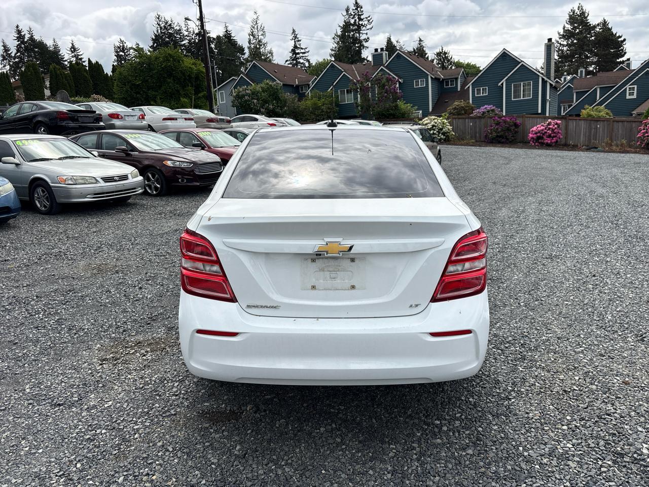Chevrolet Sonic LT Auto Sedan 2017
