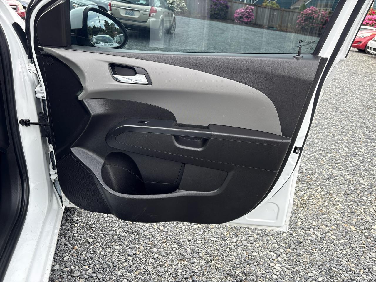 Chevrolet Sonic LT Auto Sedan 2017