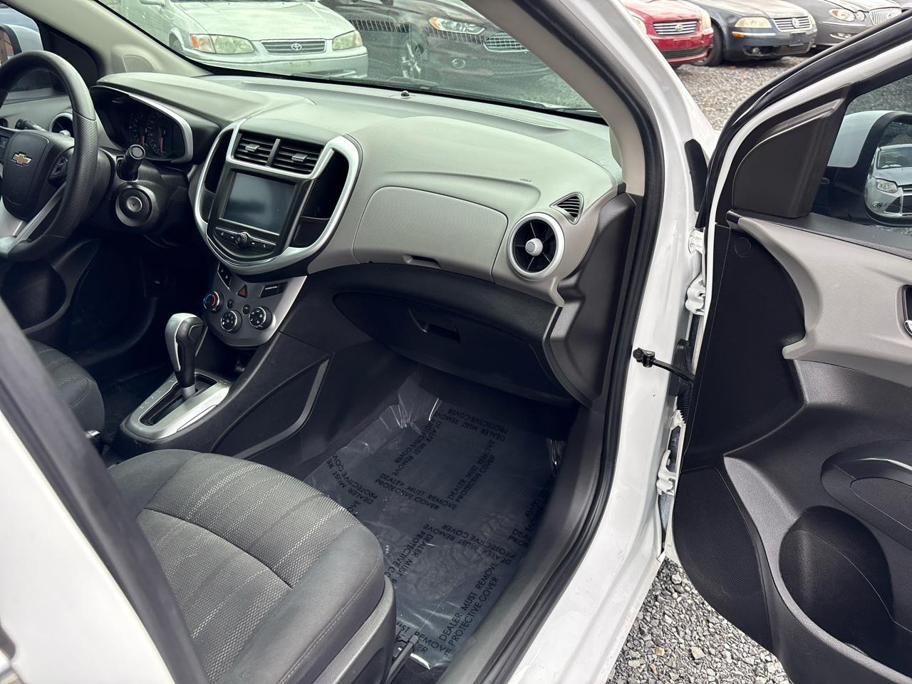 Chevrolet Sonic LT Auto Sedan 2017