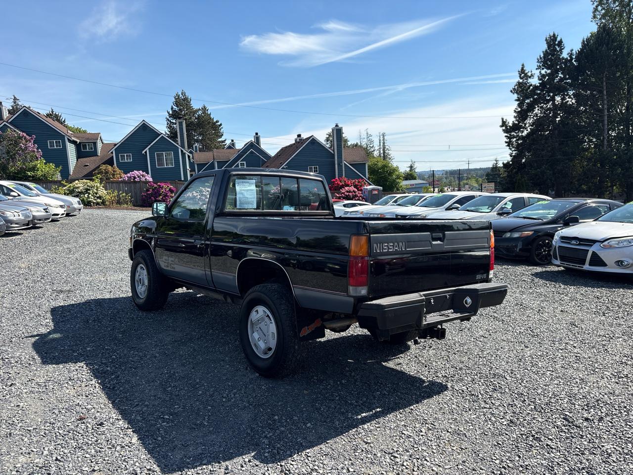Nissan Pickup E-V6 Reg. Cab 4WD 1988