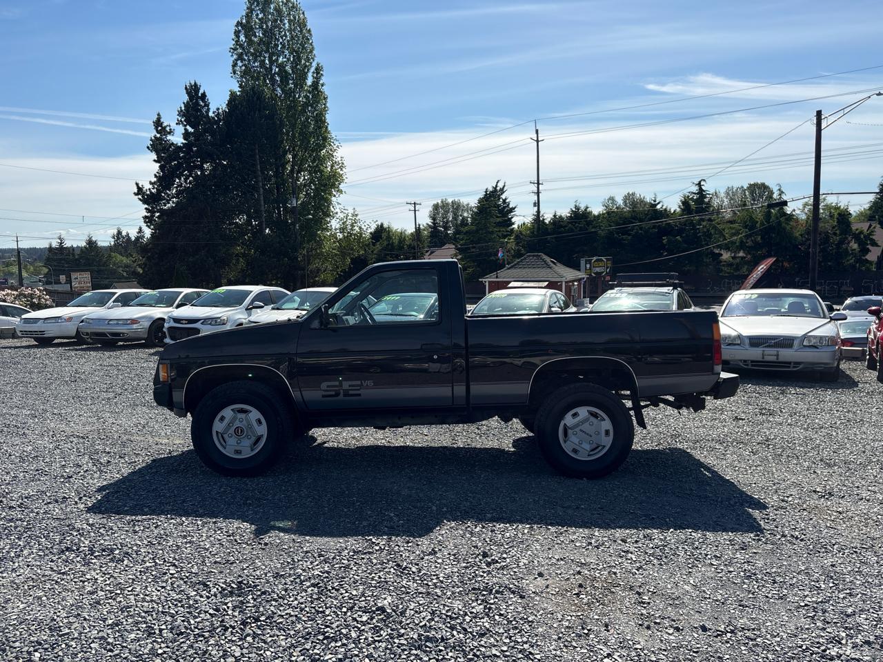 Nissan Pickup E-V6 Reg. Cab 4WD 1988