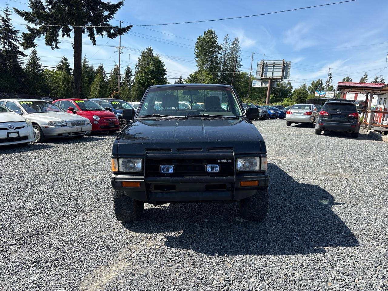 Nissan Pickup E-V6 Reg. Cab 4WD 1988