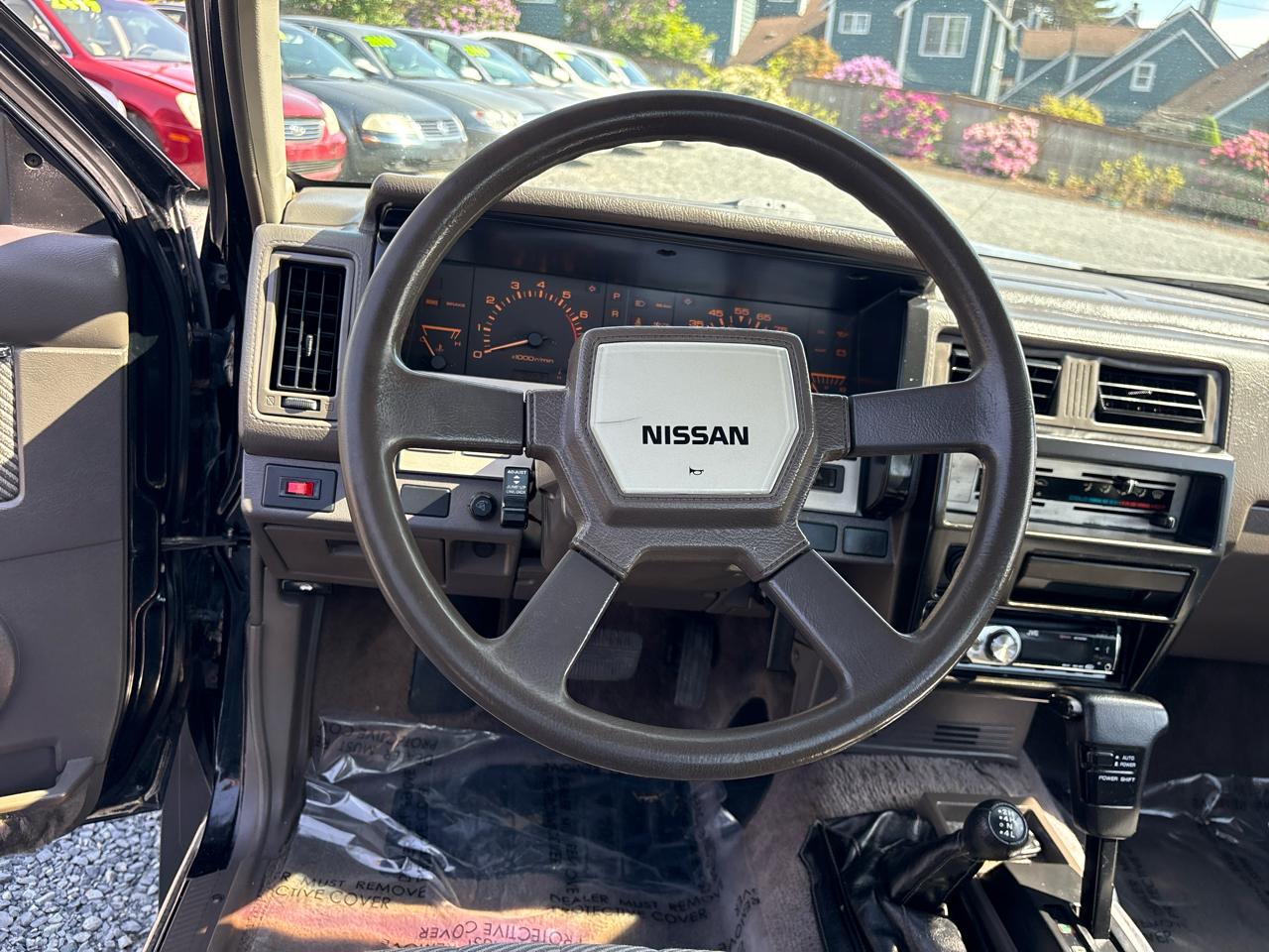 Nissan Pickup E-V6 Reg. Cab 4WD 1988