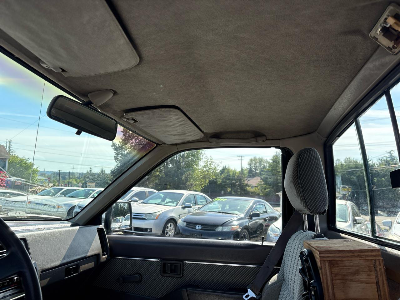 Nissan Pickup E-V6 Reg. Cab 4WD 1988